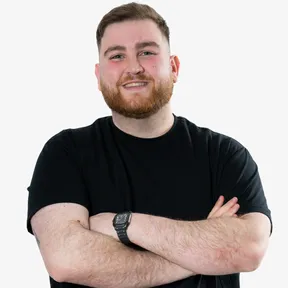Benjy Pose 1 V2